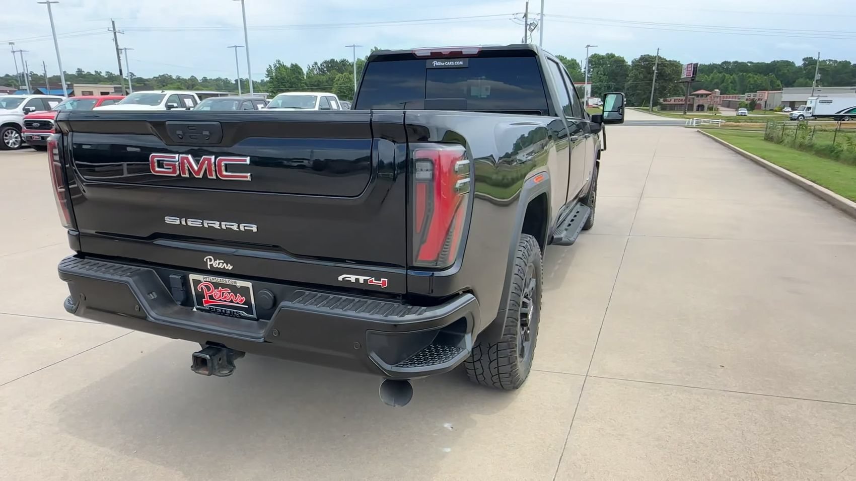 Used 2024 GMC Sierra 2500 AT4 w/ AT4 Preferred Package AWD/4WD image 6