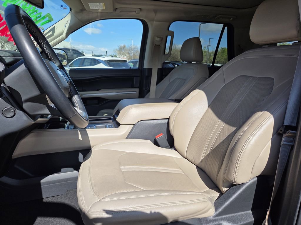 Used 2024 Ford Expedition Limited image 15