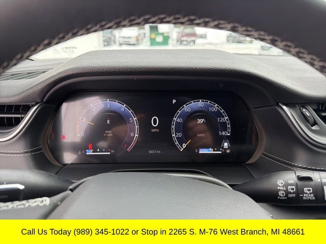 Used 2025 Jeep Grand Cherokee Altitude image 15