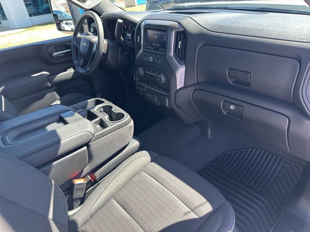 Used 2024 Chevrolet Silverado 2500 Custom w/ Custom Value Package image 28