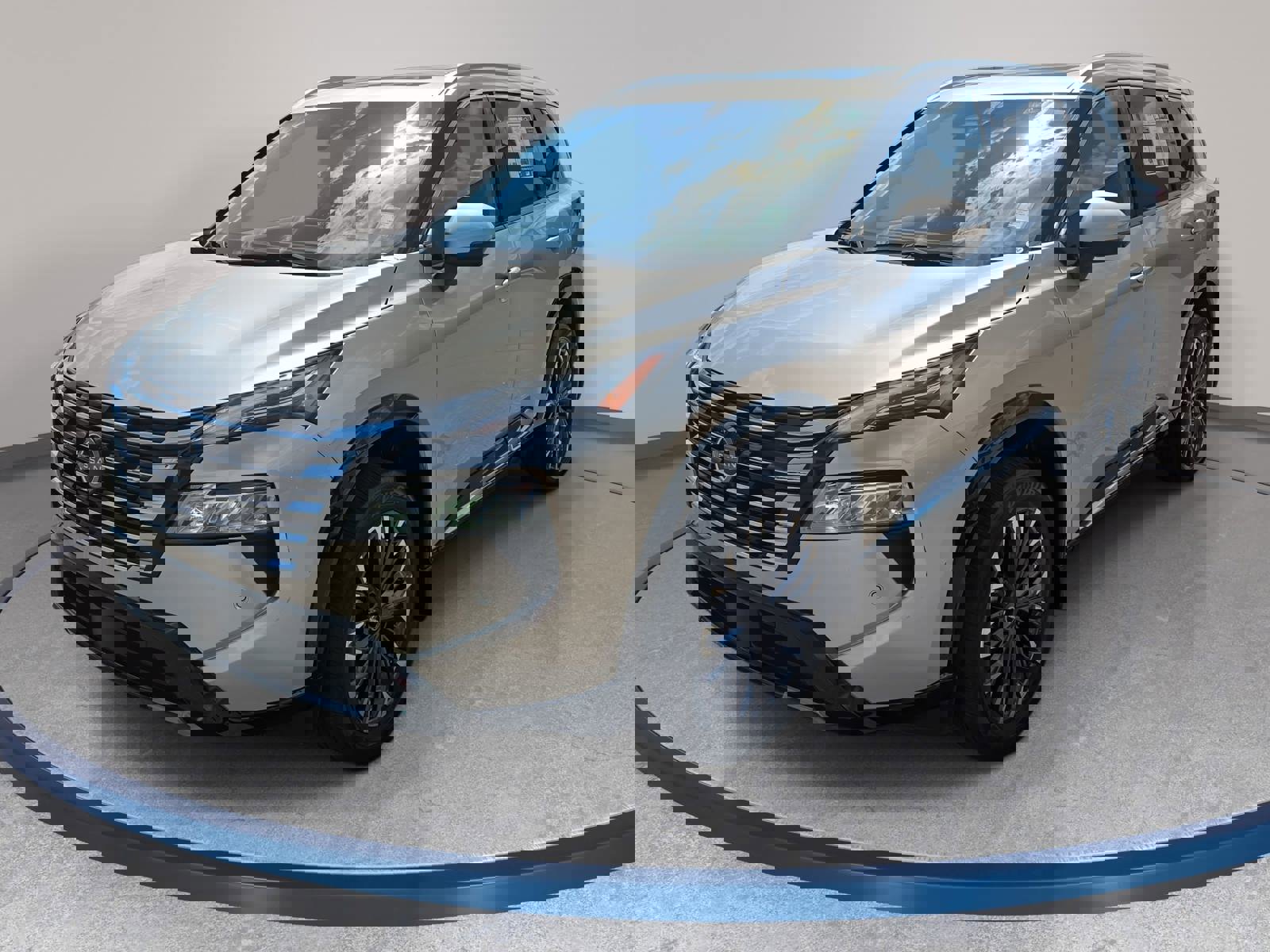 Used 2024 Nissan Rogue Platinum image 1