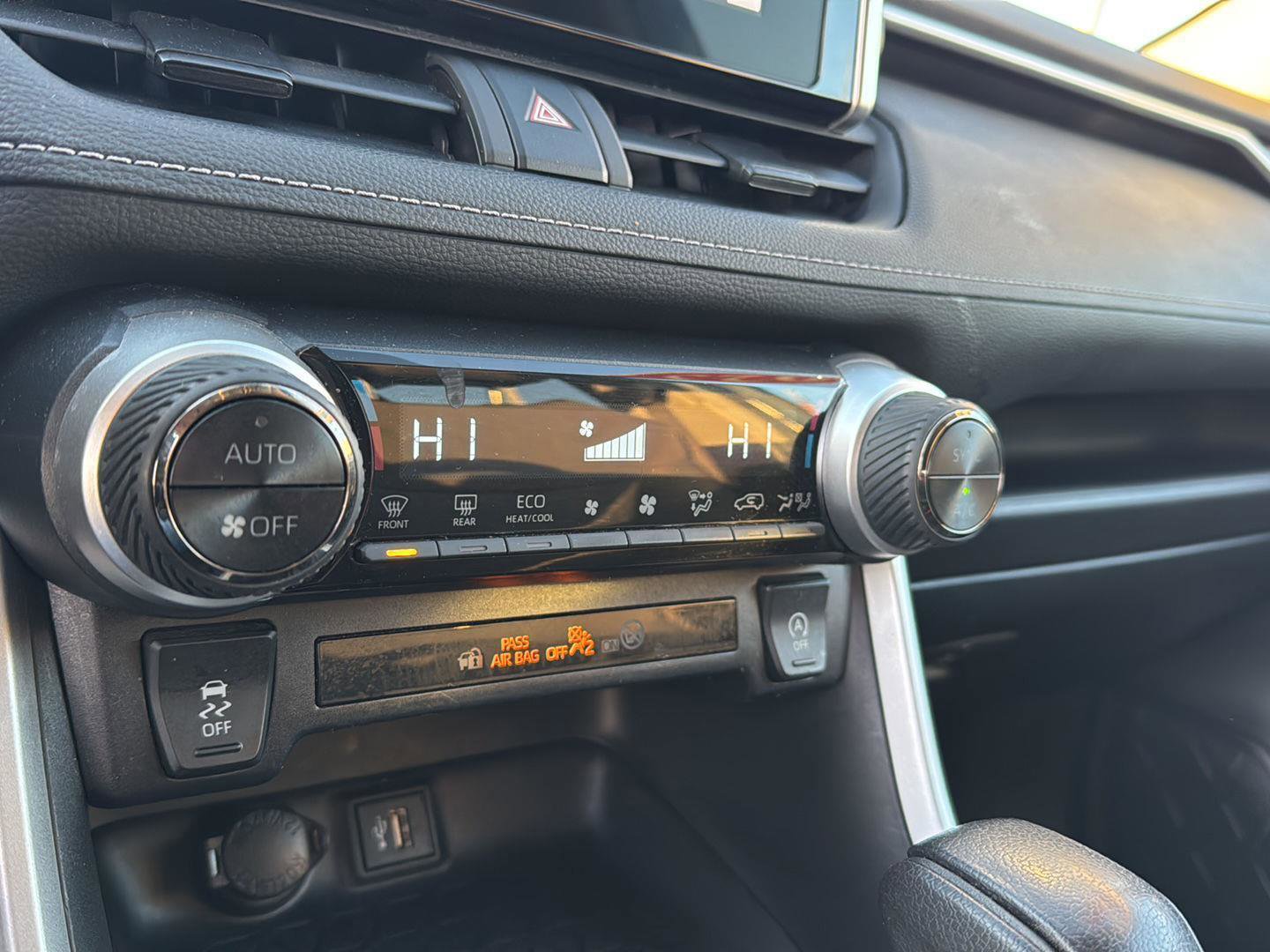 Certified 2023 Toyota RAV4 XLE FWD image 23