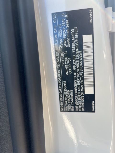 New 2025 Volvo XC40 B5 Core w/ Protection Package Premier image 10