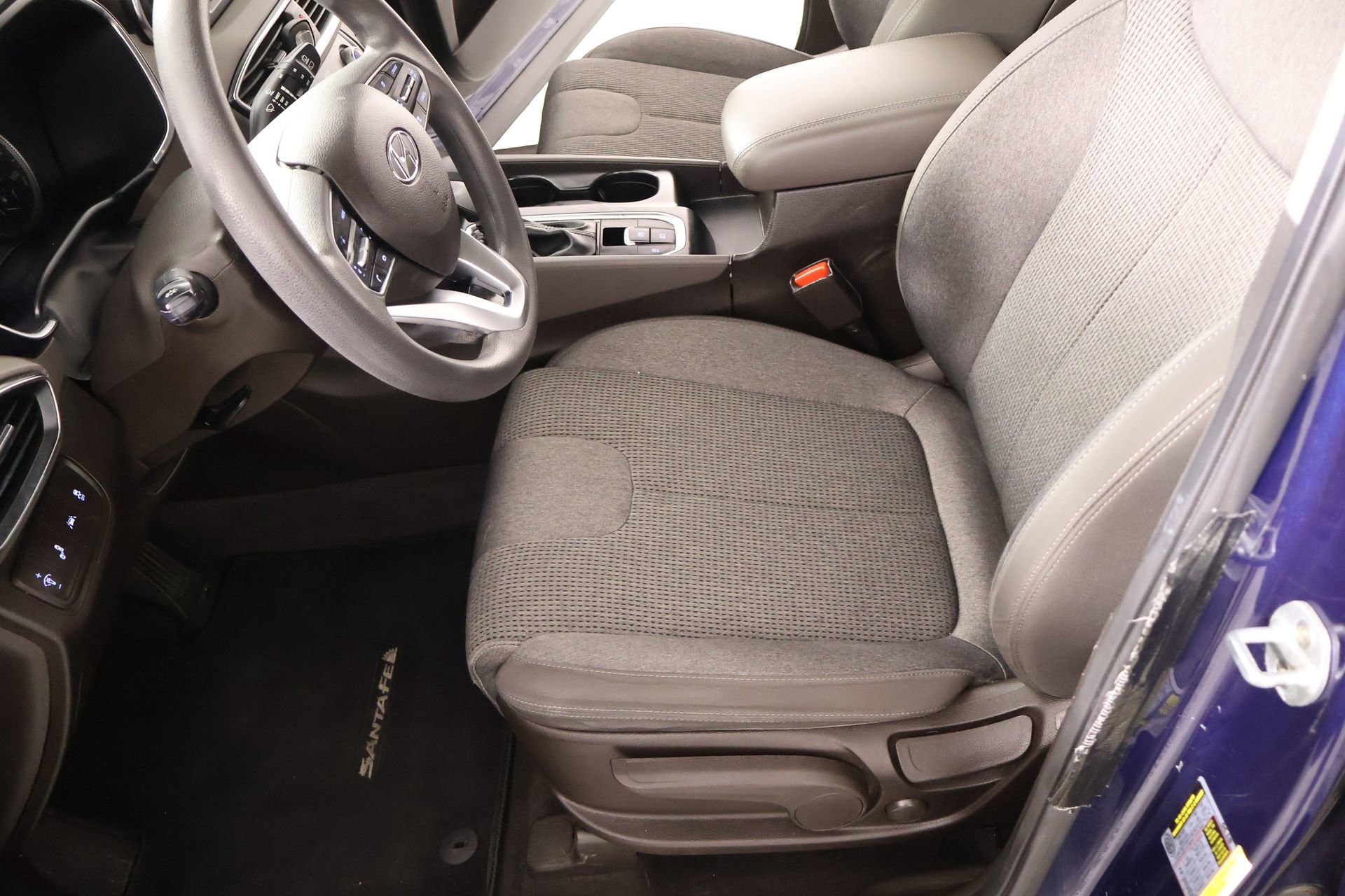 Used 2019 Hyundai Santa Fe SE image 10