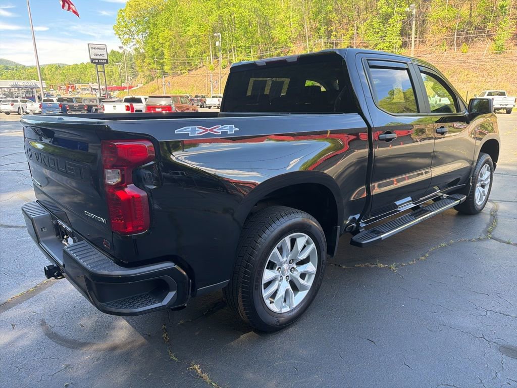 Certified 2022 Chevrolet Silverado 1500 Custom AWD/4WD image 4