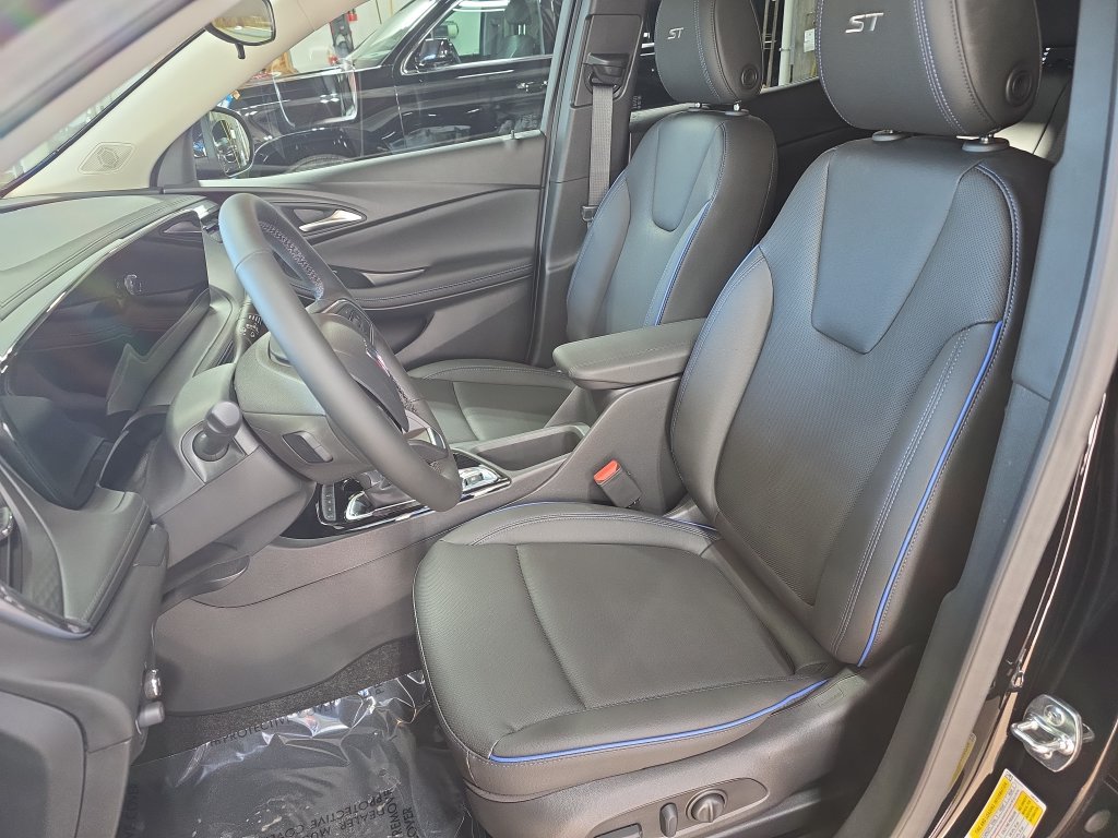 New 2026 Buick Encore GX Sport Touring w/ Comfort Package AWD/4WD image 15