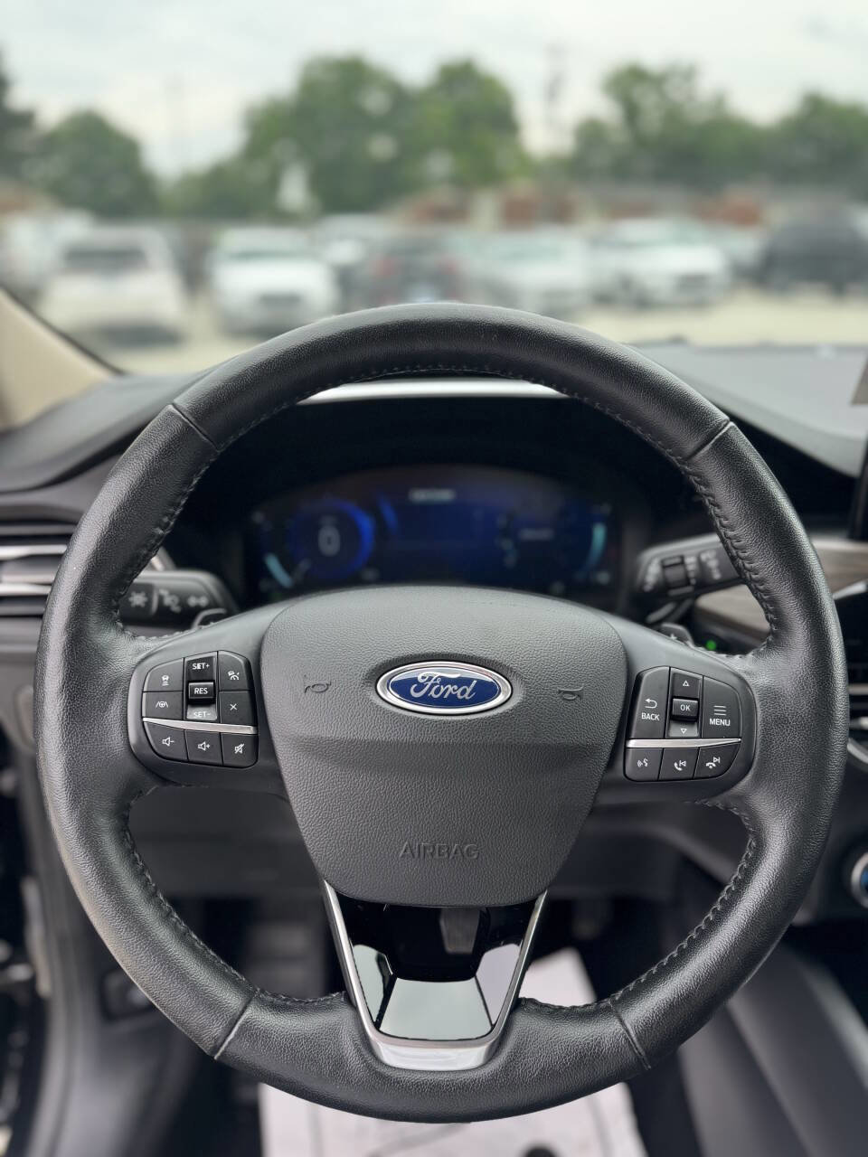 Used 2020 Ford Escape Titanium image 14