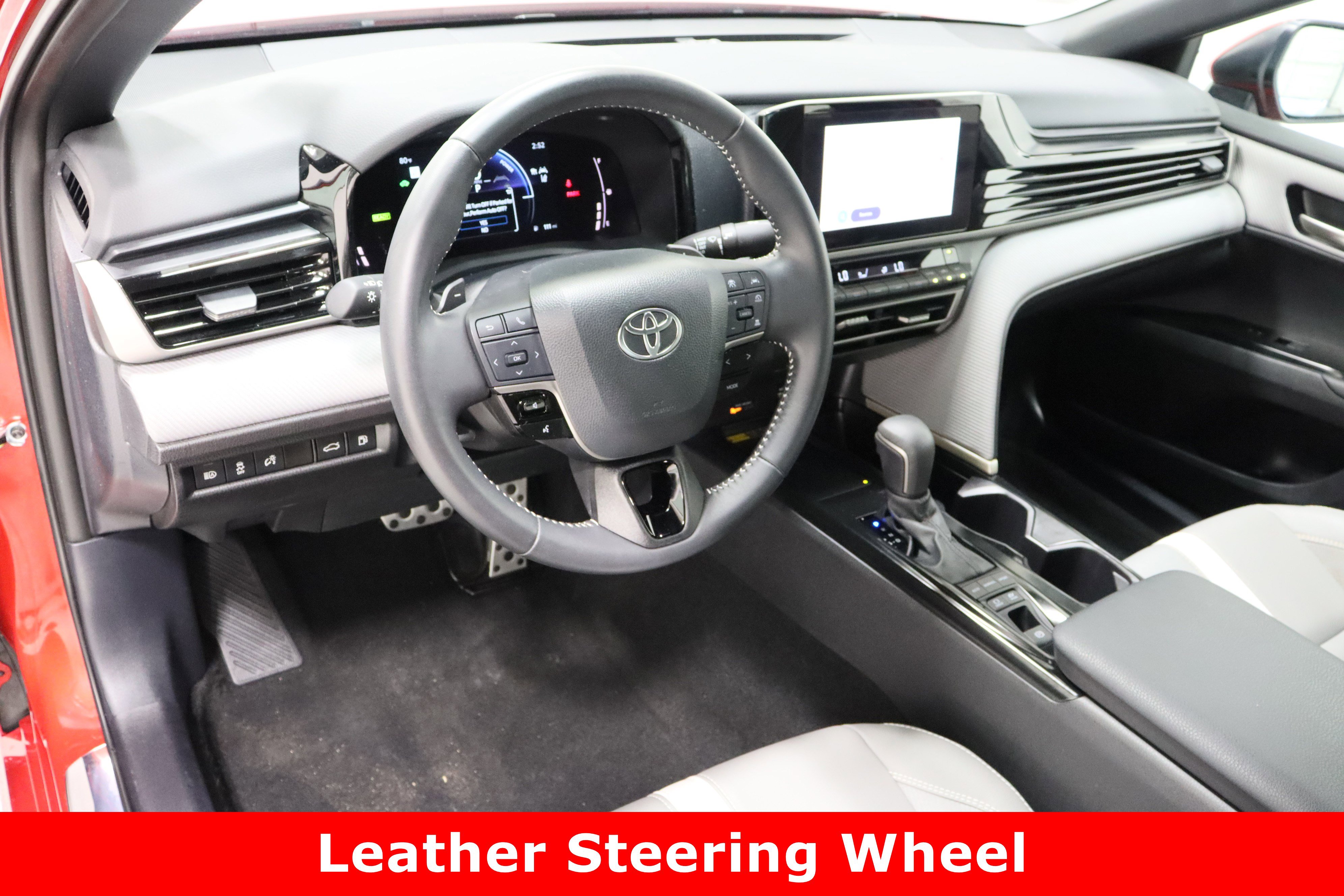 Certified 2025 Toyota Camry SE image 13