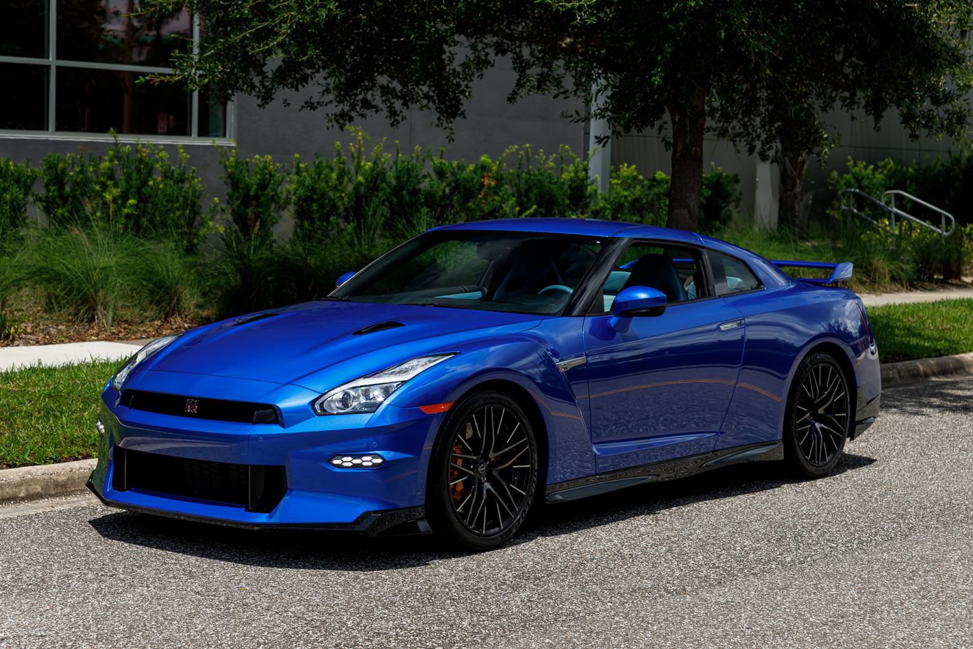 Used 2024 Nissan GT-R AWD/4WD image 22
