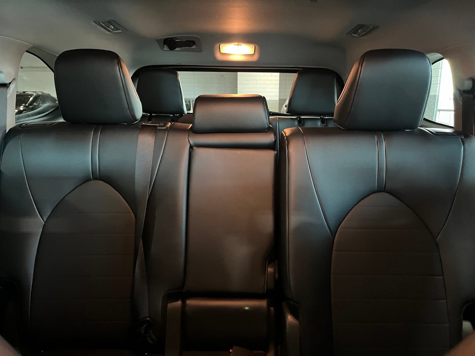 Used 2025 Toyota Highlander XLE FWD image 20