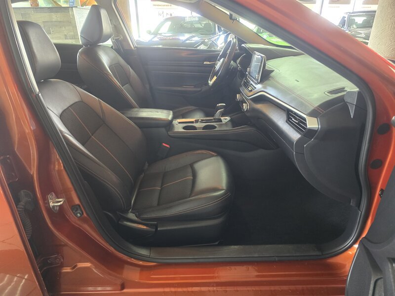 Used 2022 Nissan Altima 2.5 SR FWD image 15