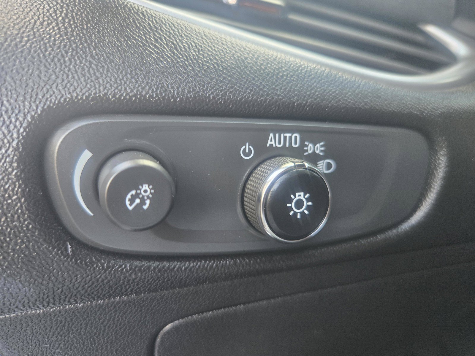 Used 2024 Chevrolet Malibu LT FWD image 20