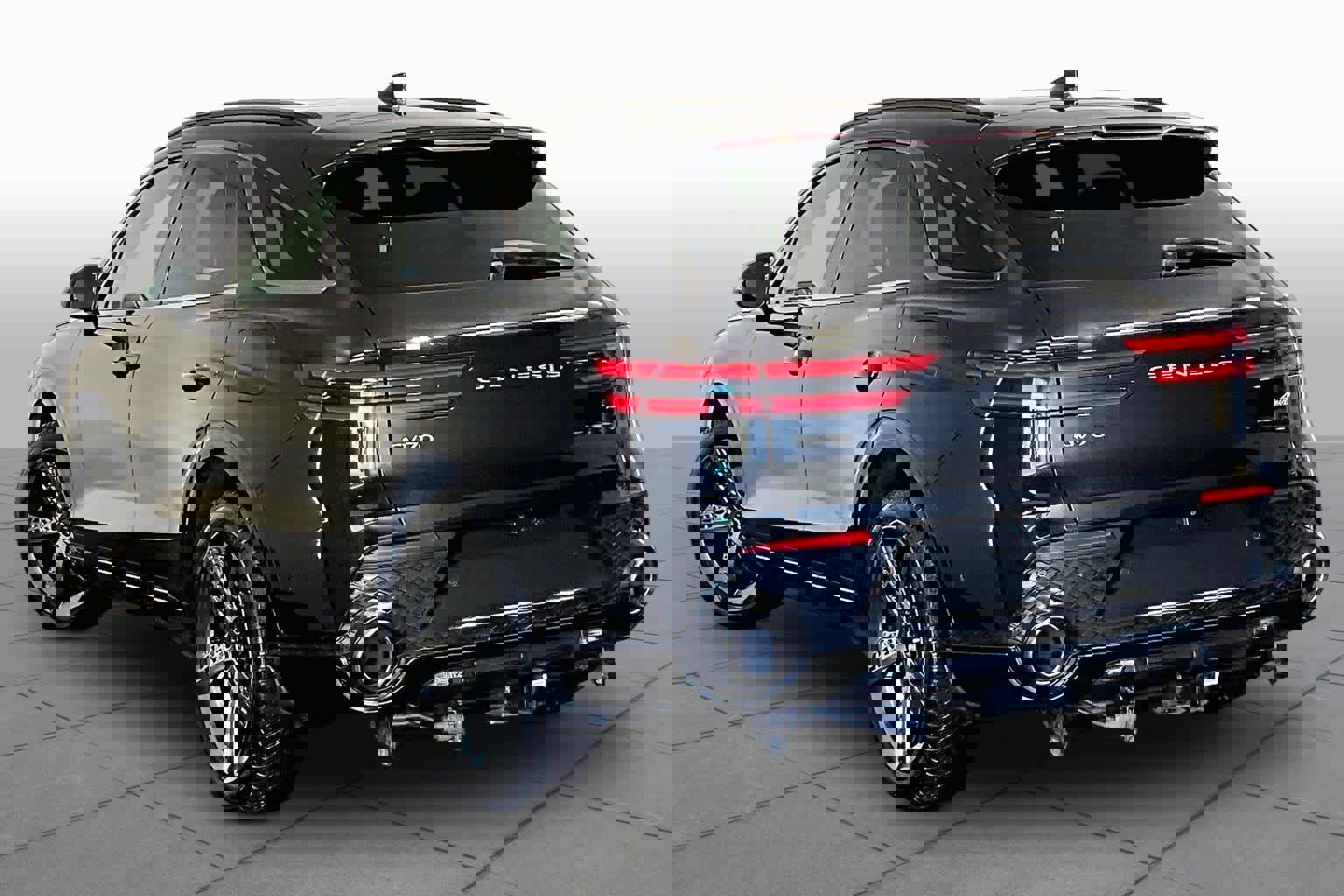 Used 2023 Genesis GV70 2.5T w/ Sport Prestige Package image 12