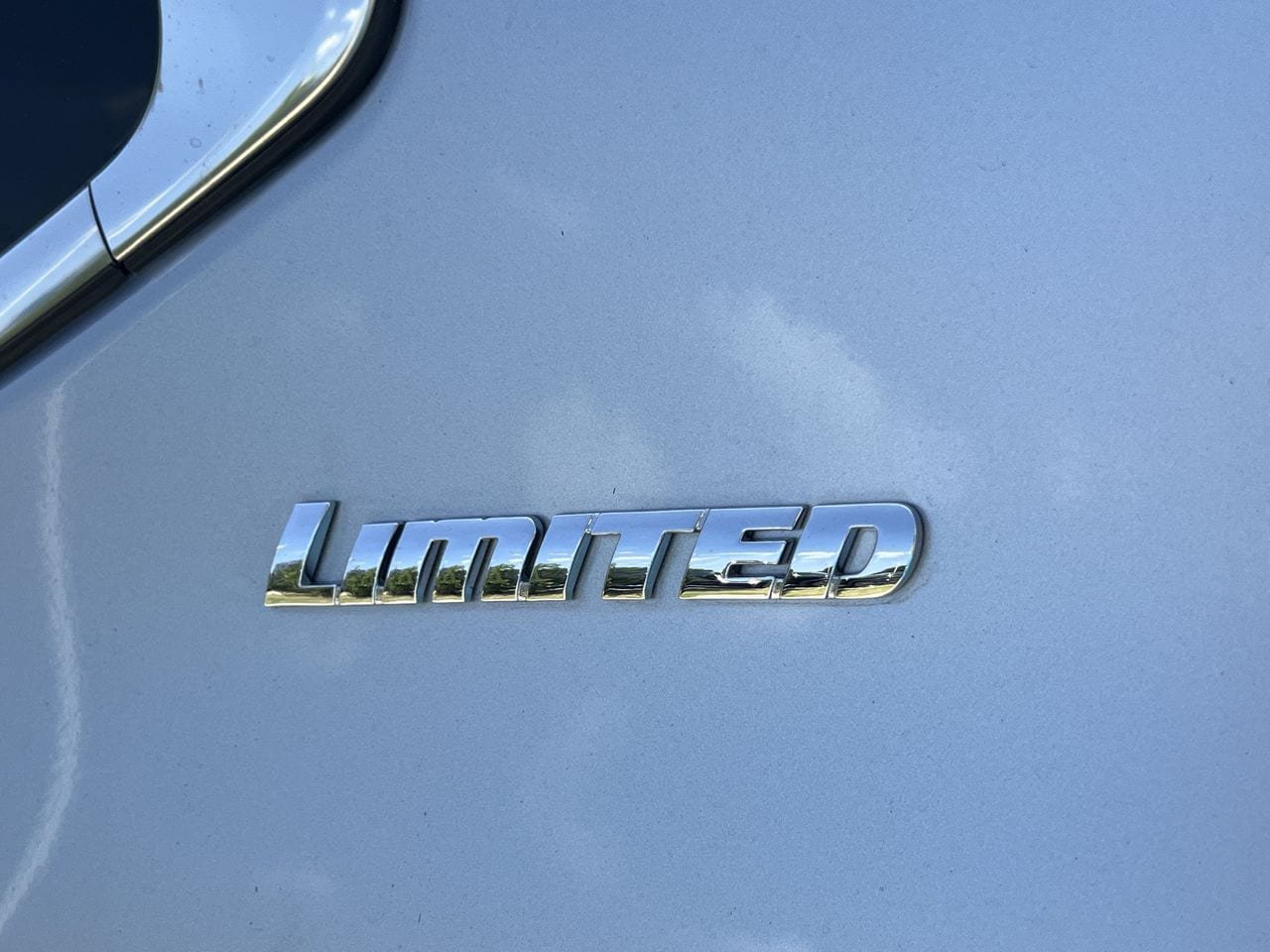 Used 2023 Toyota Tundra Limited AWD/4WD image 8