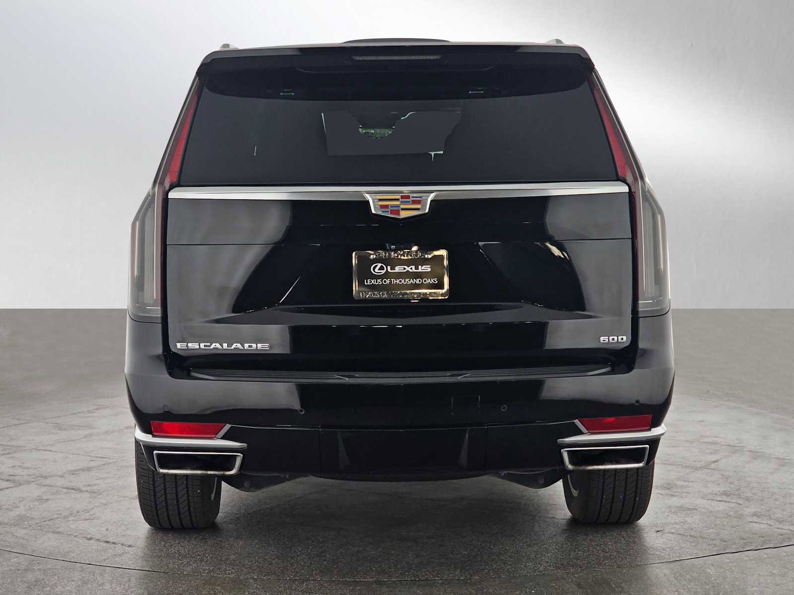 Used 2024 Cadillac Escalade ESV Premium Luxury Platinum AWD/4WD image 4