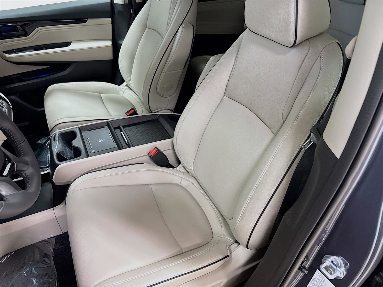 New 2026 Honda Odyssey Touring image 18