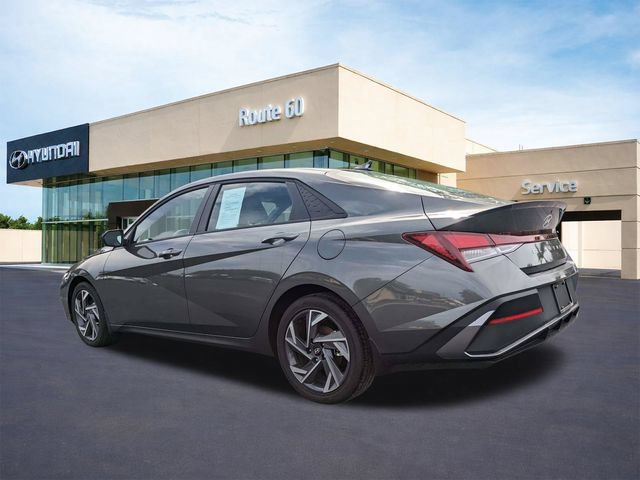 Certified 2025 Hyundai Elantra Sport FWD image 6
