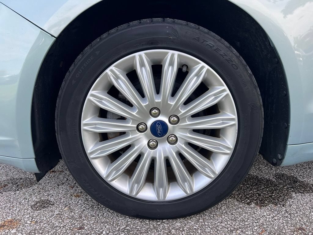 Used 2014 Ford Fusion SE FWD image 11