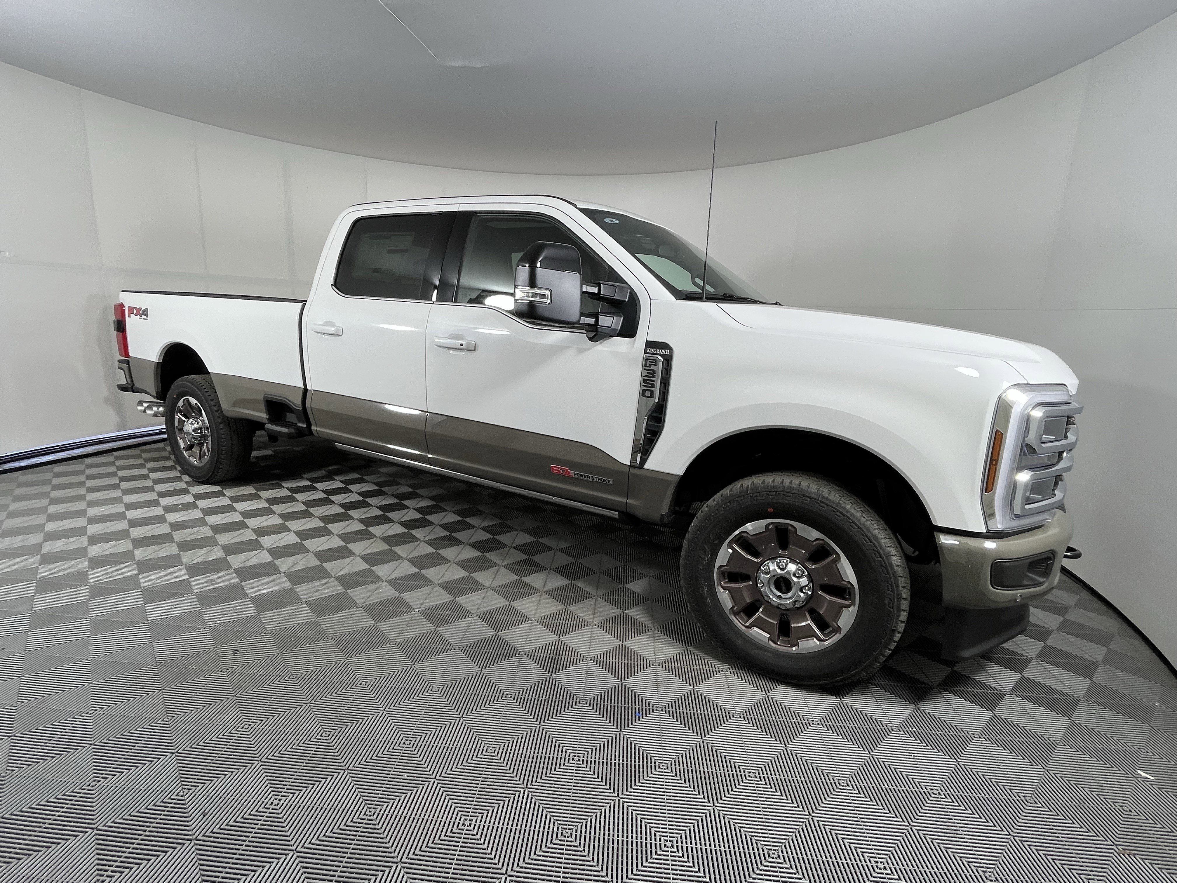 New 2026 Ford F350 King Ranch w/ FX4 Off-Road Package image 6
