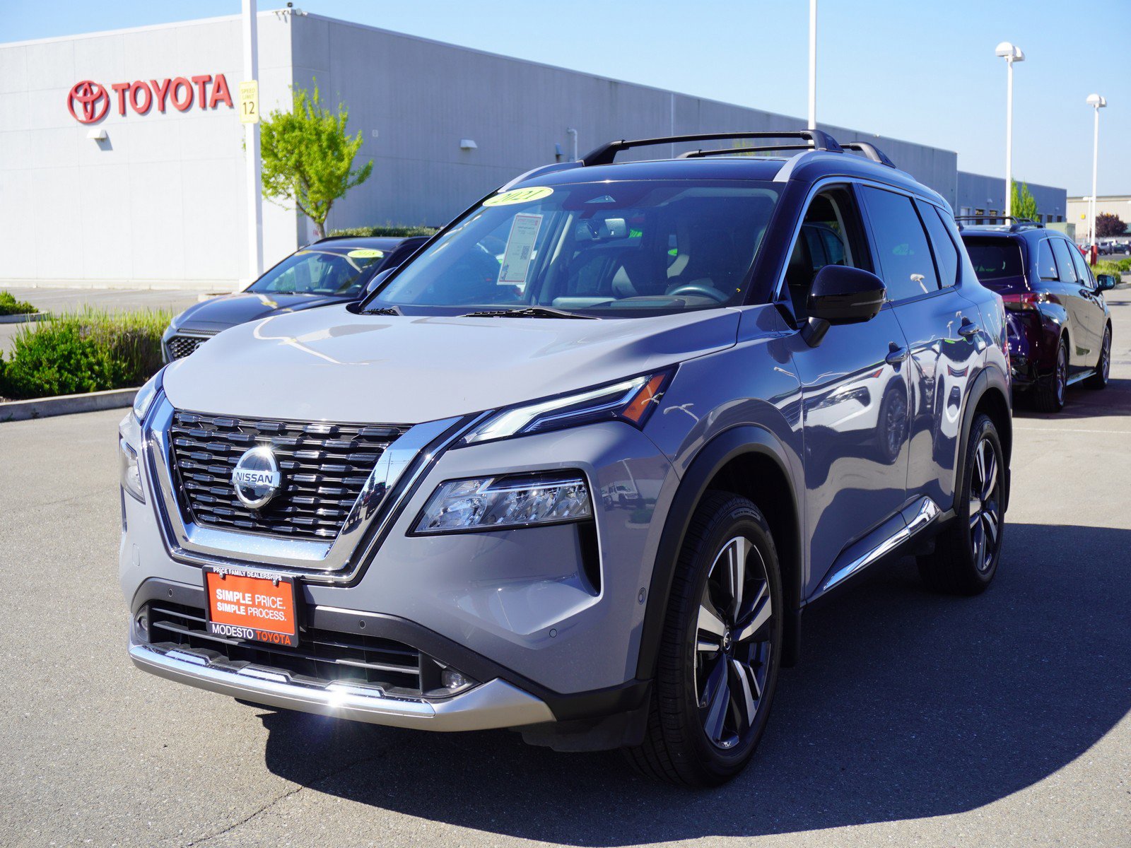 Used 2021 Nissan Rogue Platinum image 7