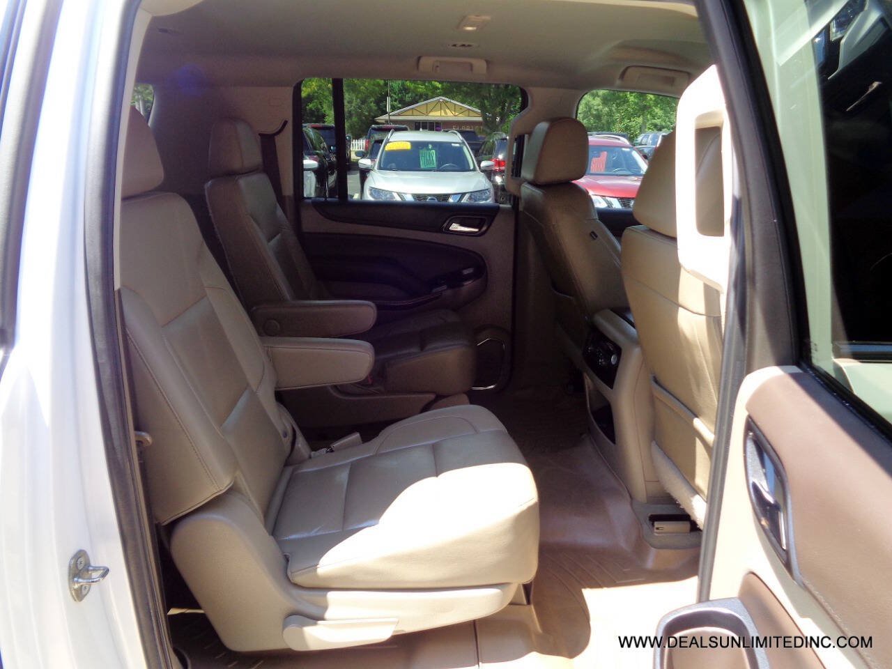 Used 2019 Chevrolet Suburban LT AWD/4WD image 27