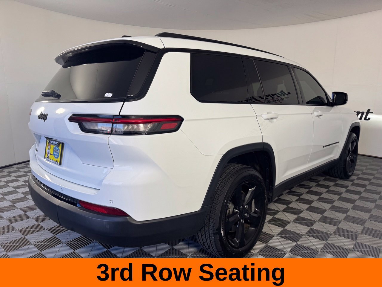 Used 2023 Jeep Grand Cherokee L Laredo AWD/4WD image 7