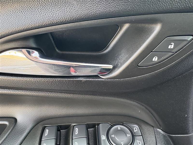 Used 2023 Chevrolet Equinox LT image 10