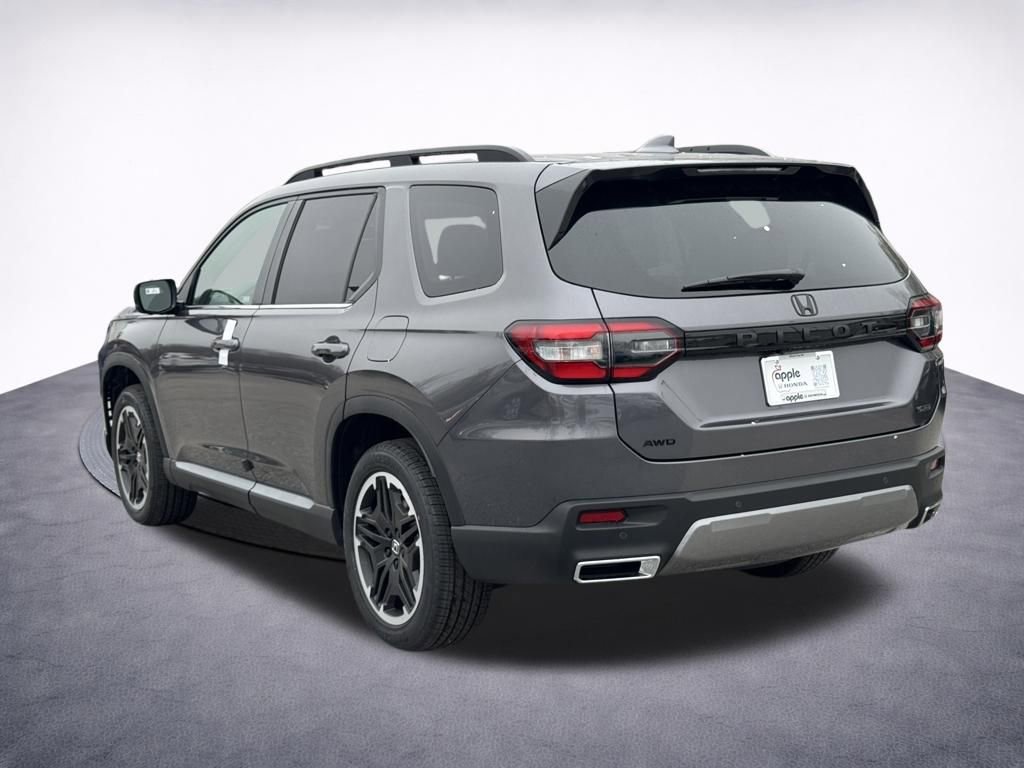 New 2026 Honda Pilot Touring image 6