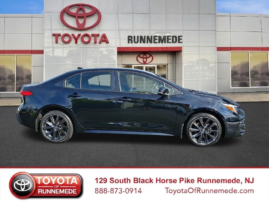 Certified 2025 Toyota Corolla SE w/ Convenience Package FWD image 7