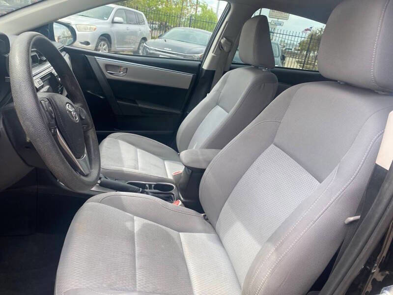 Used 2016 Toyota Corolla LE FWD image 14