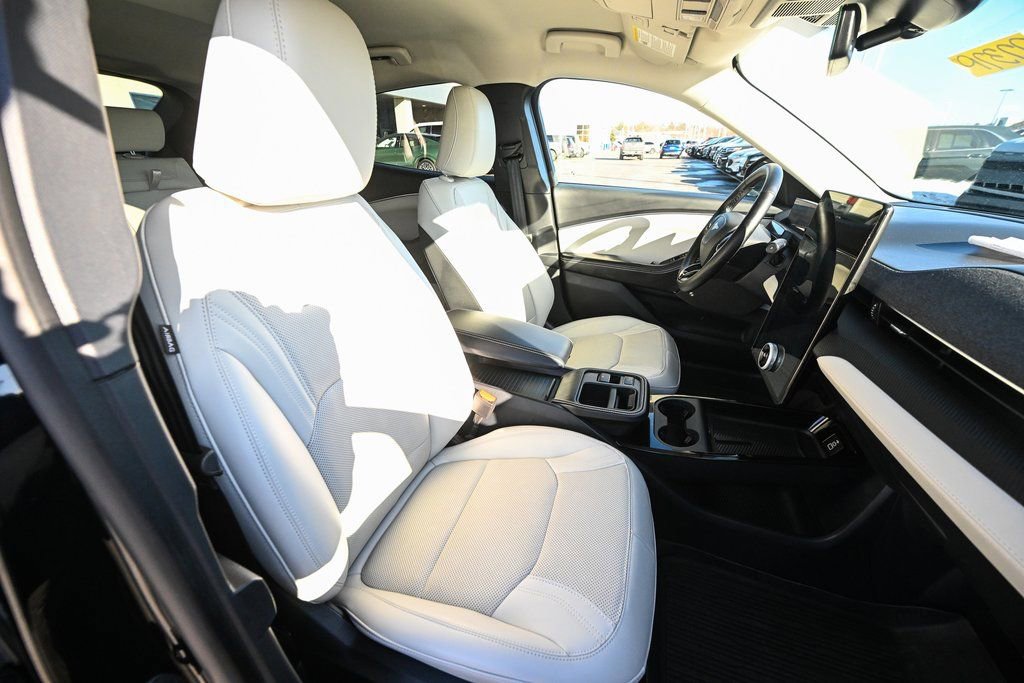 Certified 2025 Ford Mustang Mach-E Premium image 25