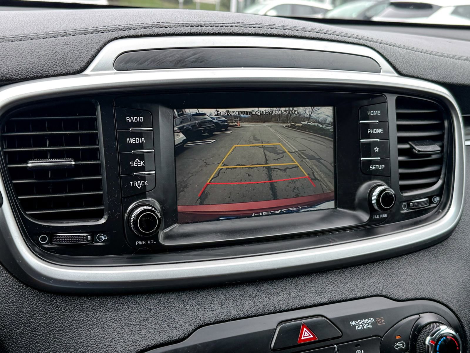 Certified 2020 Kia Sorento LX image 21