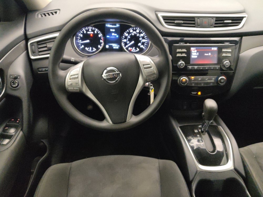 Used 2016 Nissan Rogue S FWD image 22