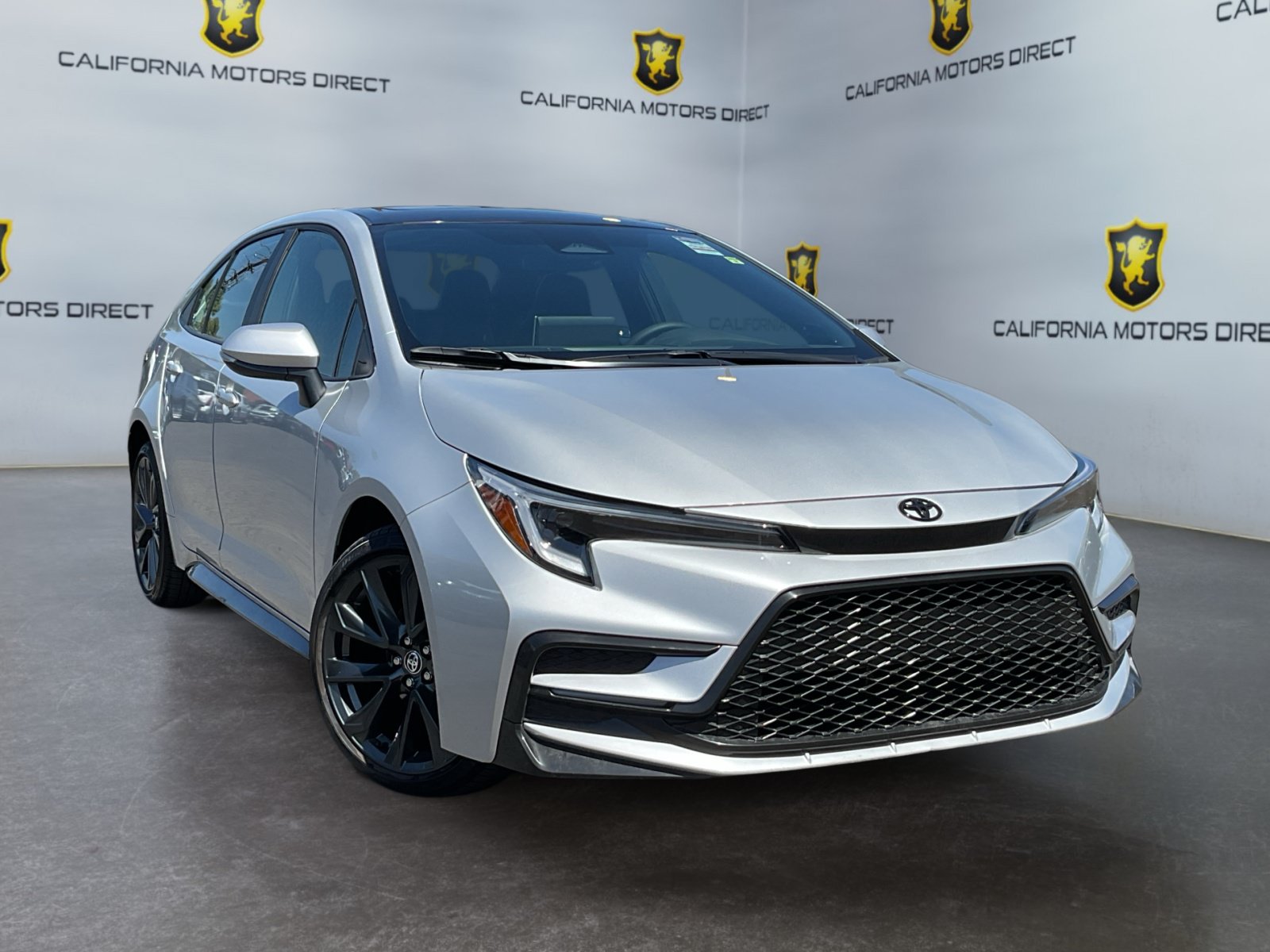 Used 2026 Toyota Corolla XSE FWD image 3