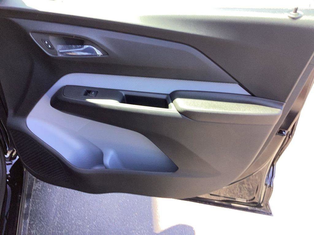 New 2027 Chevrolet Bolt RS FWD image 21