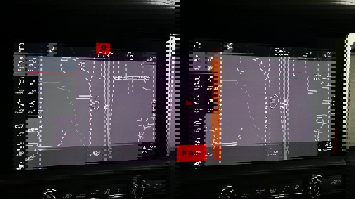 Used 2021 Porsche Macan Turbo w/ Premium Package Plus (PF0) image 8