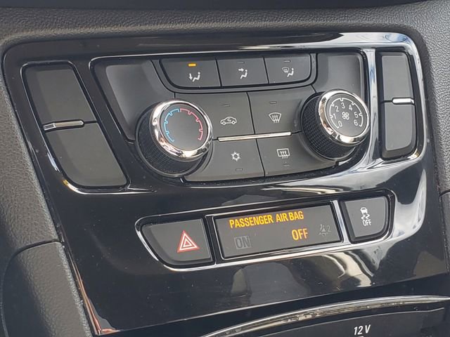 Used 2021 Buick Encore Preferred image 22