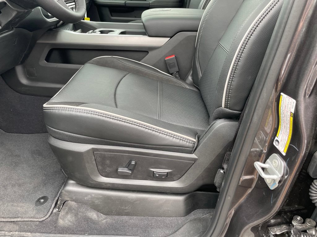 New 2026 RAM 2500 Laramie w/ Night Edition AWD/4WD image 11