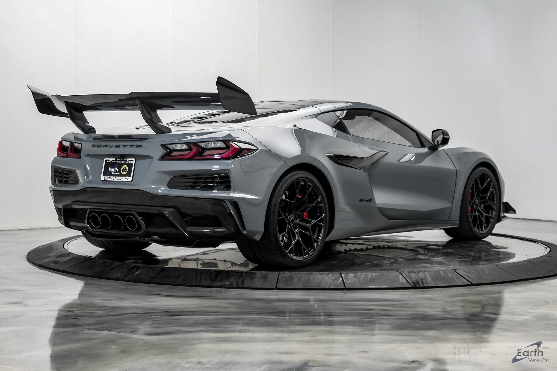 Used 2025 Chevrolet Corvette ZR1 w/ ZR1 Carbon Fiber Aero Package RWD image 24