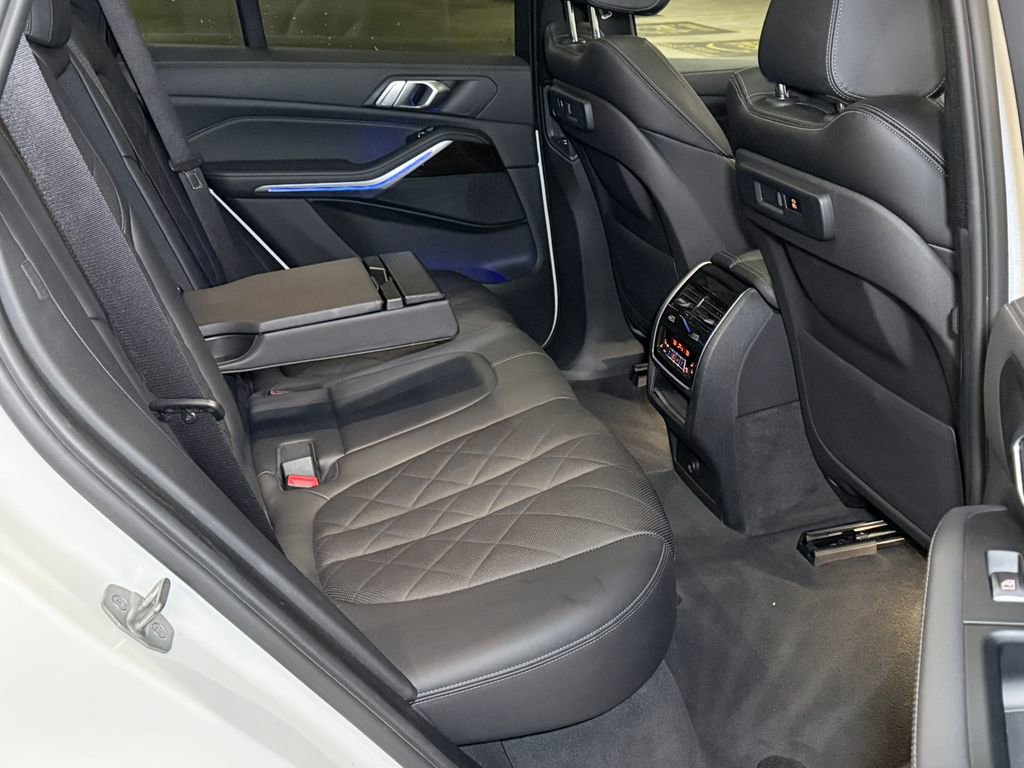 Used 2023 BMW X5 xDrive40i w/ Premium Package image 15