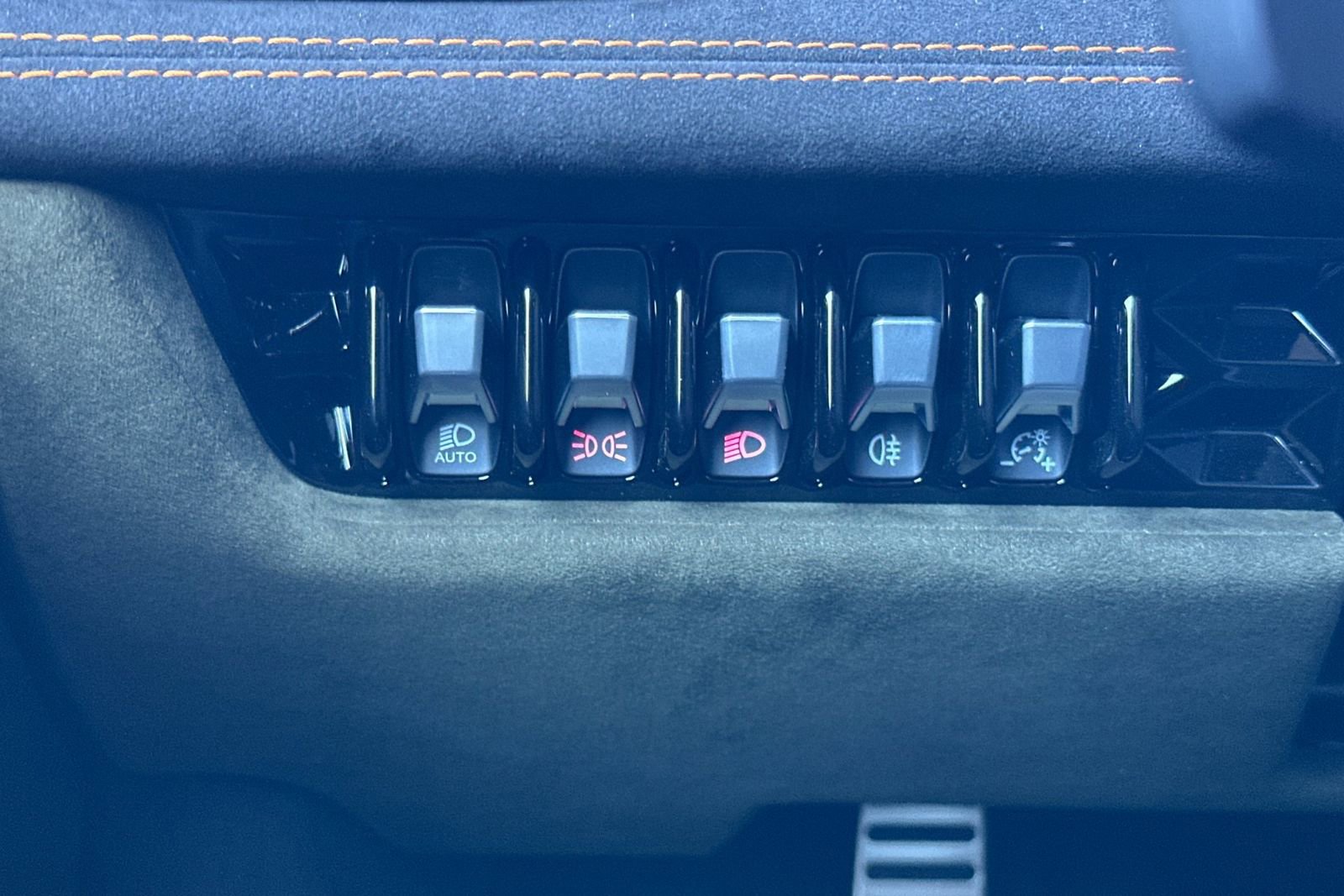 Used 2024 Lamborghini Huracan Sterrato image 33