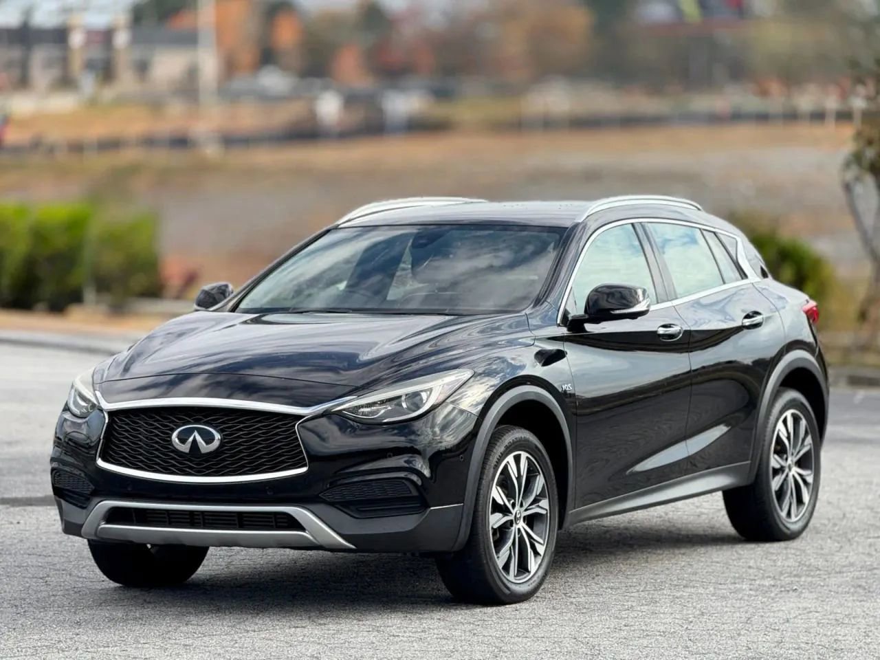 Used 2019 INFINITI QX30 AWD image 6
