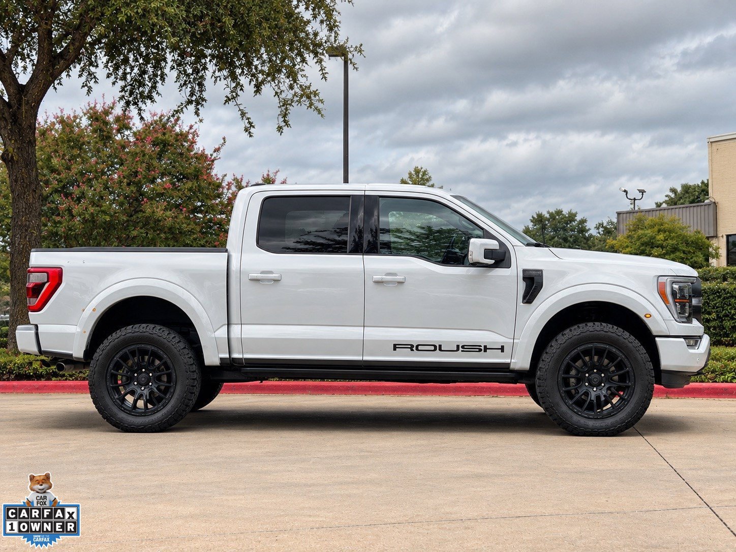 Used 2023 Ford F150 Lariat w/ Equipment Group 502A High AWD/4WD image 3