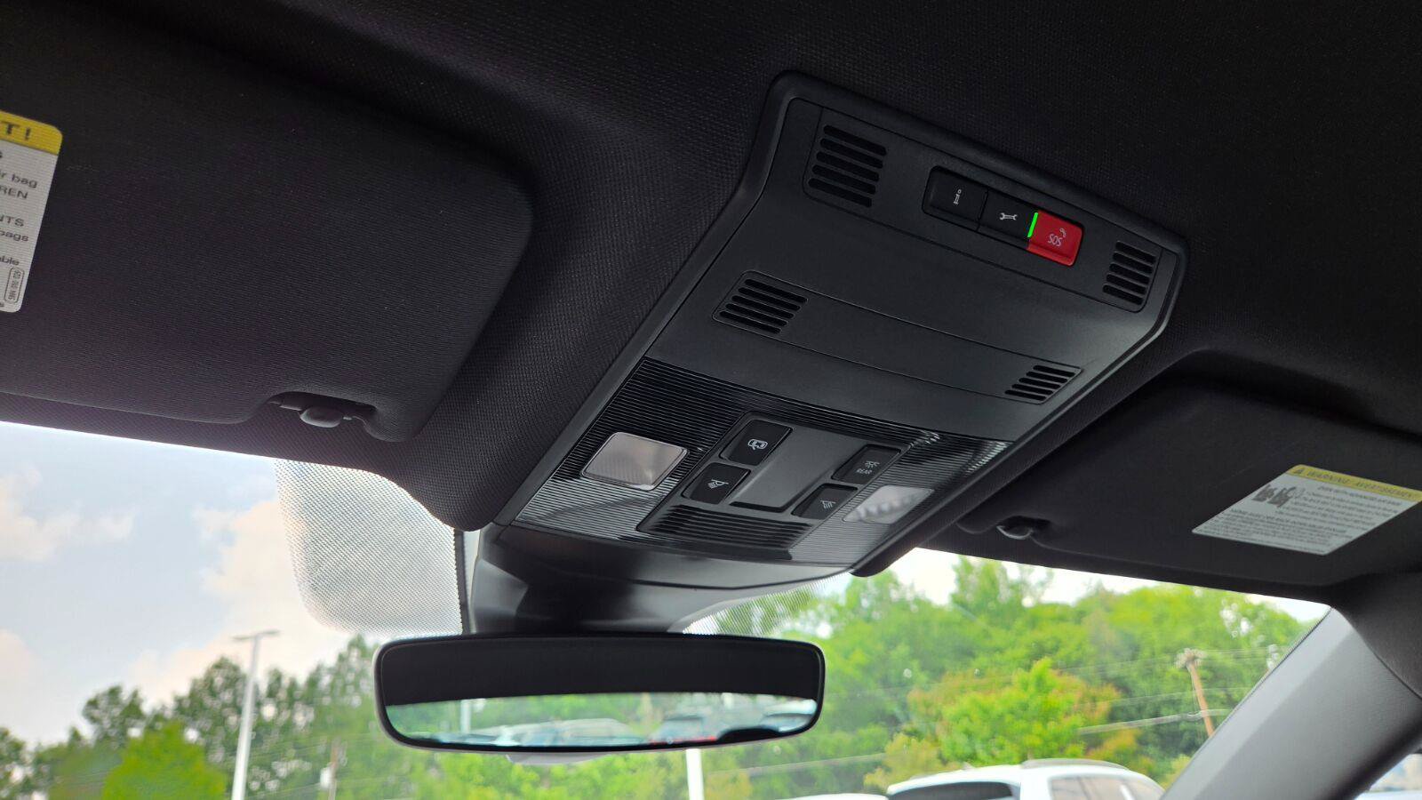 Certified 2025 Volkswagen Jetta Sport FWD image 39