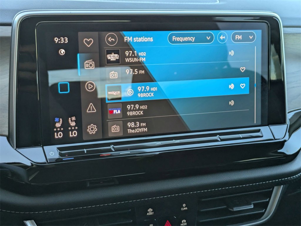 Used 2025 Volkswagen Atlas SE image 17