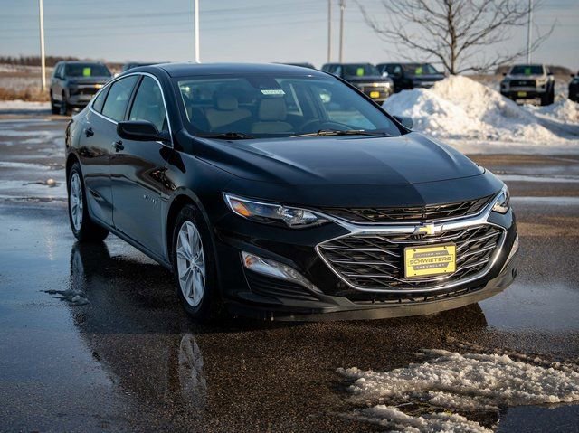 Used 2025 Chevrolet Malibu LT image 3