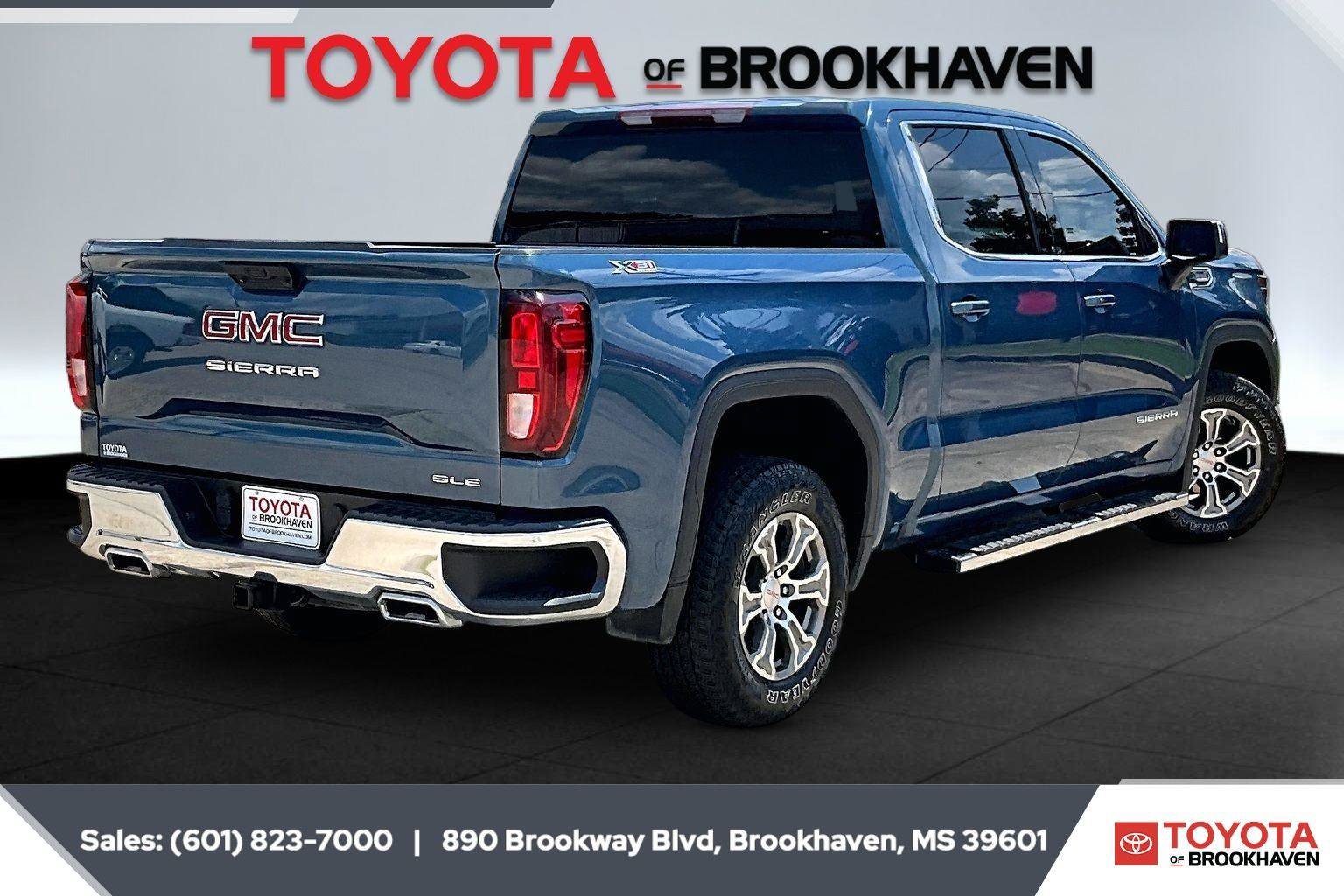 Used 2024 GMC Sierra 1500 SLE w/ X31 Off-Road Package AWD/4WD image 11