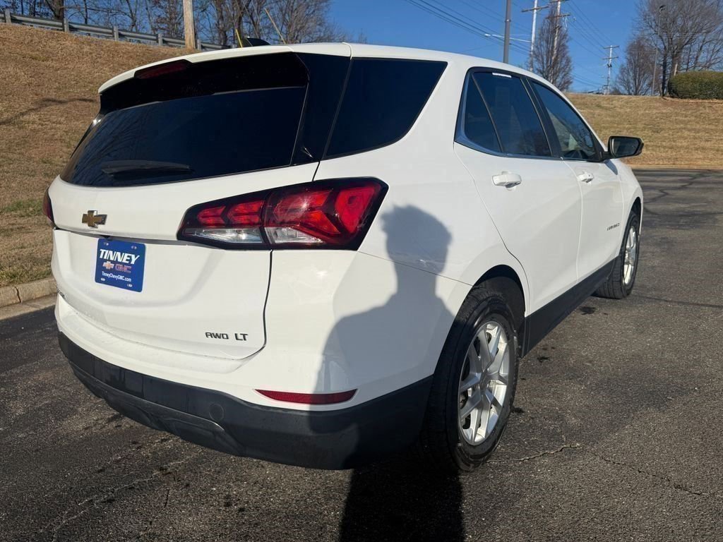 Used 2022 Chevrolet Equinox LT image 3