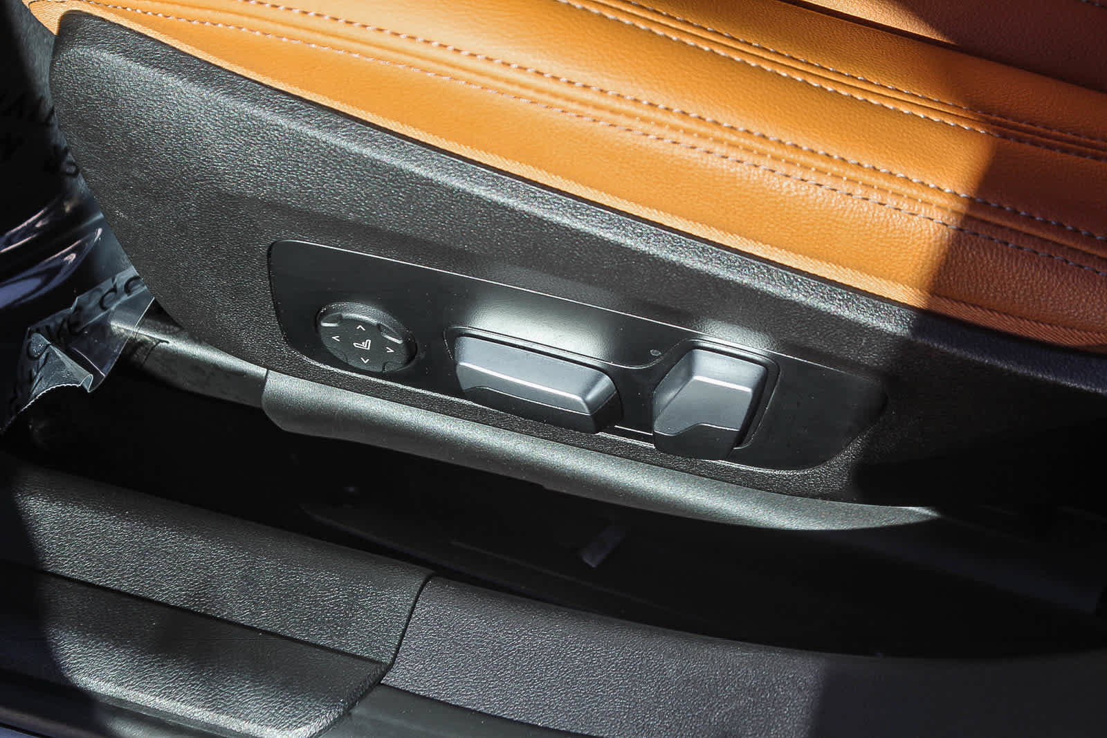 Used 2023 BMW 330i Sedan w/ Premium Package RWD image 20