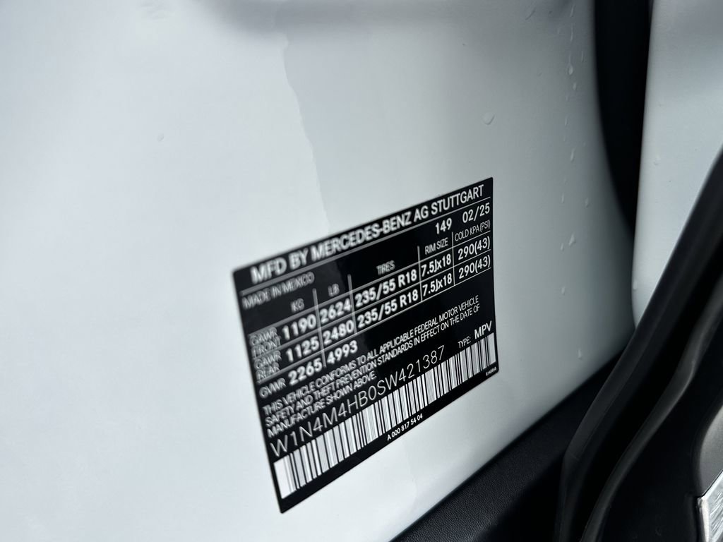 Certified 2025 Mercedes-Benz GLB 250 4MATIC image 34